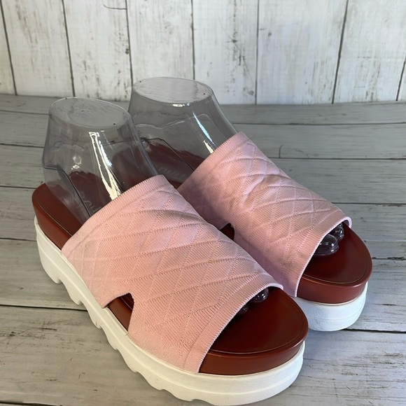 Nurture Roam Willow Knit Flatform Pink Slip-On Sandals. - Picture 2 of 13